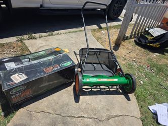 Scotts 20 in. Manual Walk Behind Reel Lawn Mower, Includes Grass Catcher