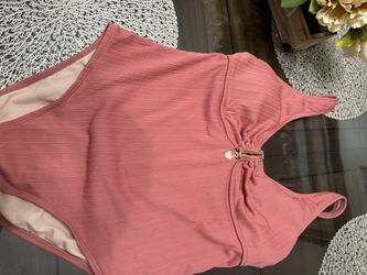 CUPSHE One Piece Swimsuit for Women Bathing Suits Twist Front Cutout Adjustable Straps Ruched Swimwear  SALE