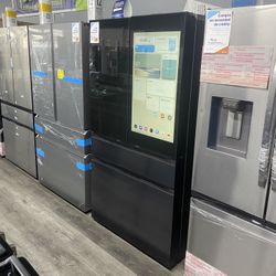 Samsung - Bespoke 29 cu. ft. 4-Door French Door Refrigerator with AI Family Hub+ - Charcoal Glass & Matte Black 🖤