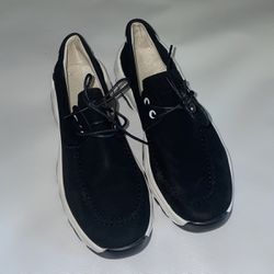 Shoes 8. 1/2 