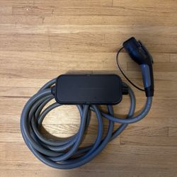 BMW Flexible Fast Charger