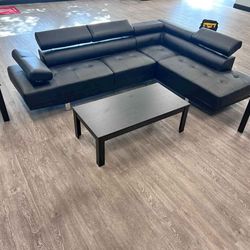 Limited time offer: exclusive deals on sectionals| Finance and delivery available!