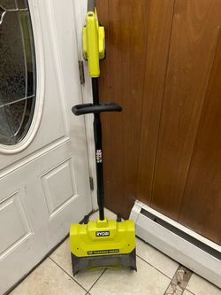 Ryobi snowblower Read Description