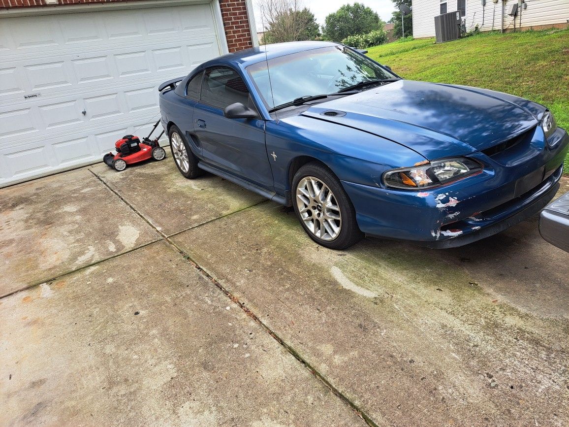 1998 Ford Mustang