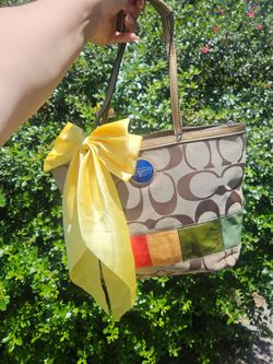 $200 coach bag excellent condition as is