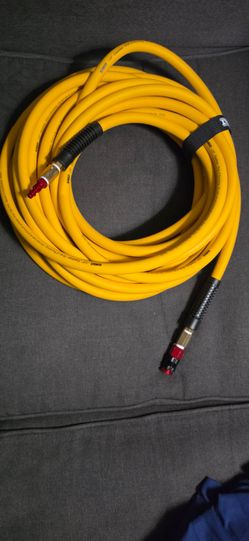 DeWalt 50' ⅜" pneumatic air hose new