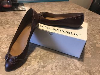 BANANA REPUBLIC BROWN LEATHER FLATS SHOES