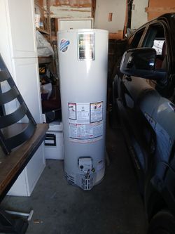 Water Heater Boiler 40 gallons like new conditions
