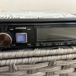Alpine CDE-HD149BT Single-DIN CD Car Stereo w/ Bluetooth