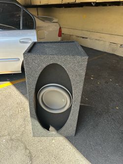 JL Audio 12W7AE Subwoofer in HO box