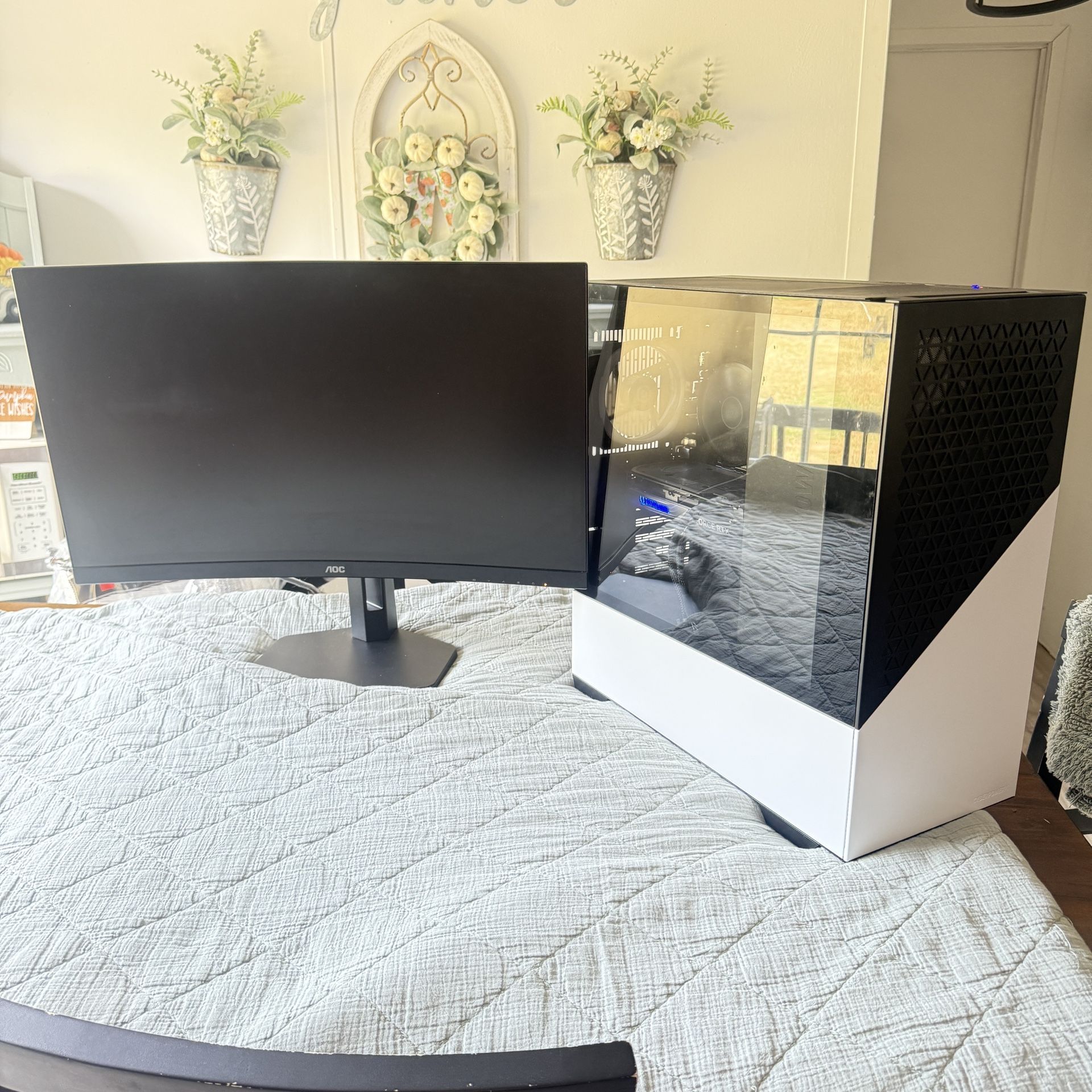 Gaming Pc and Monitor 