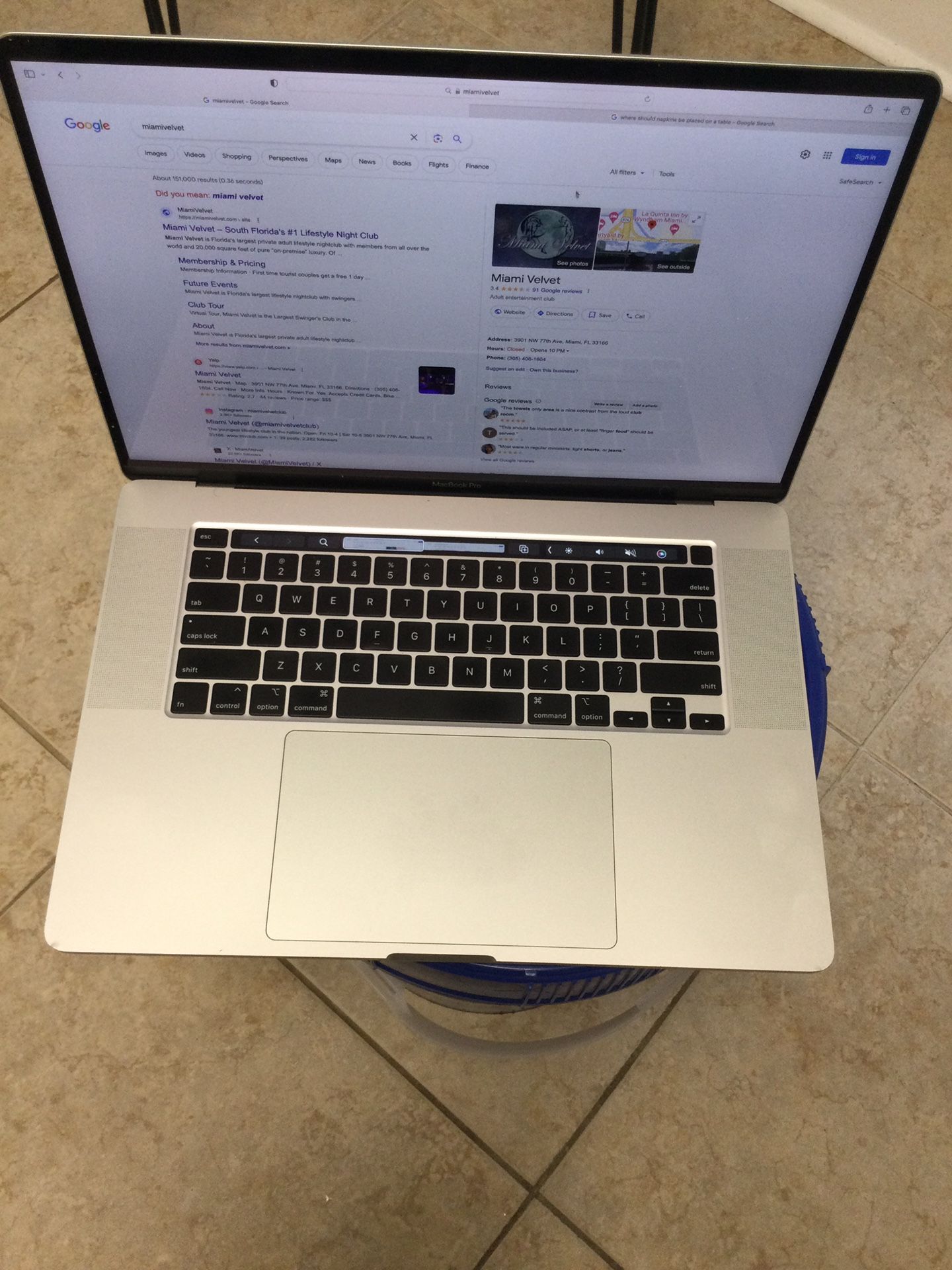 MacBook Pro Touch Bar 15 Inch  2019 / 5K Video-2.6 intel i7/1TB SSD Hard drive -32 GB Memory - Very Fast / PRICE FIRM