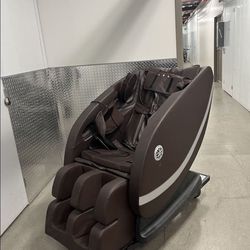Full  Body Massage Chair Excellent Condition 