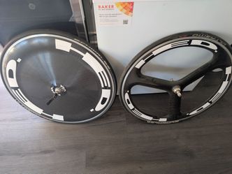 HED disc wheel and 3-spoke front wheel with schwalbe ultremo zx tires