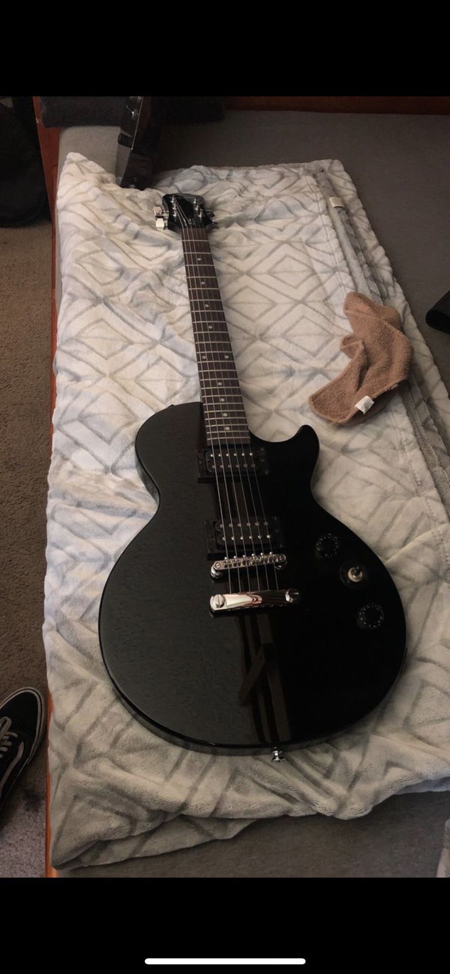 Epiphone electric guitar & Carry case