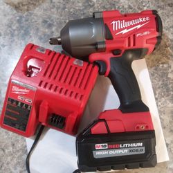 Milwaukee Impact Wrench 1\2 , Bateria 6.0xc Y Cargador