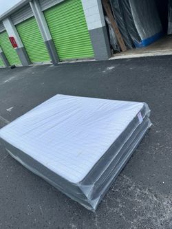 NEW FULL SIZE SET MATTRESS AND BOX SPR+ING-2pcs