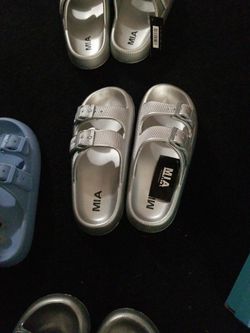 Mia Sandals 