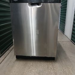 Whirlpool
24 Inch Dishwasher