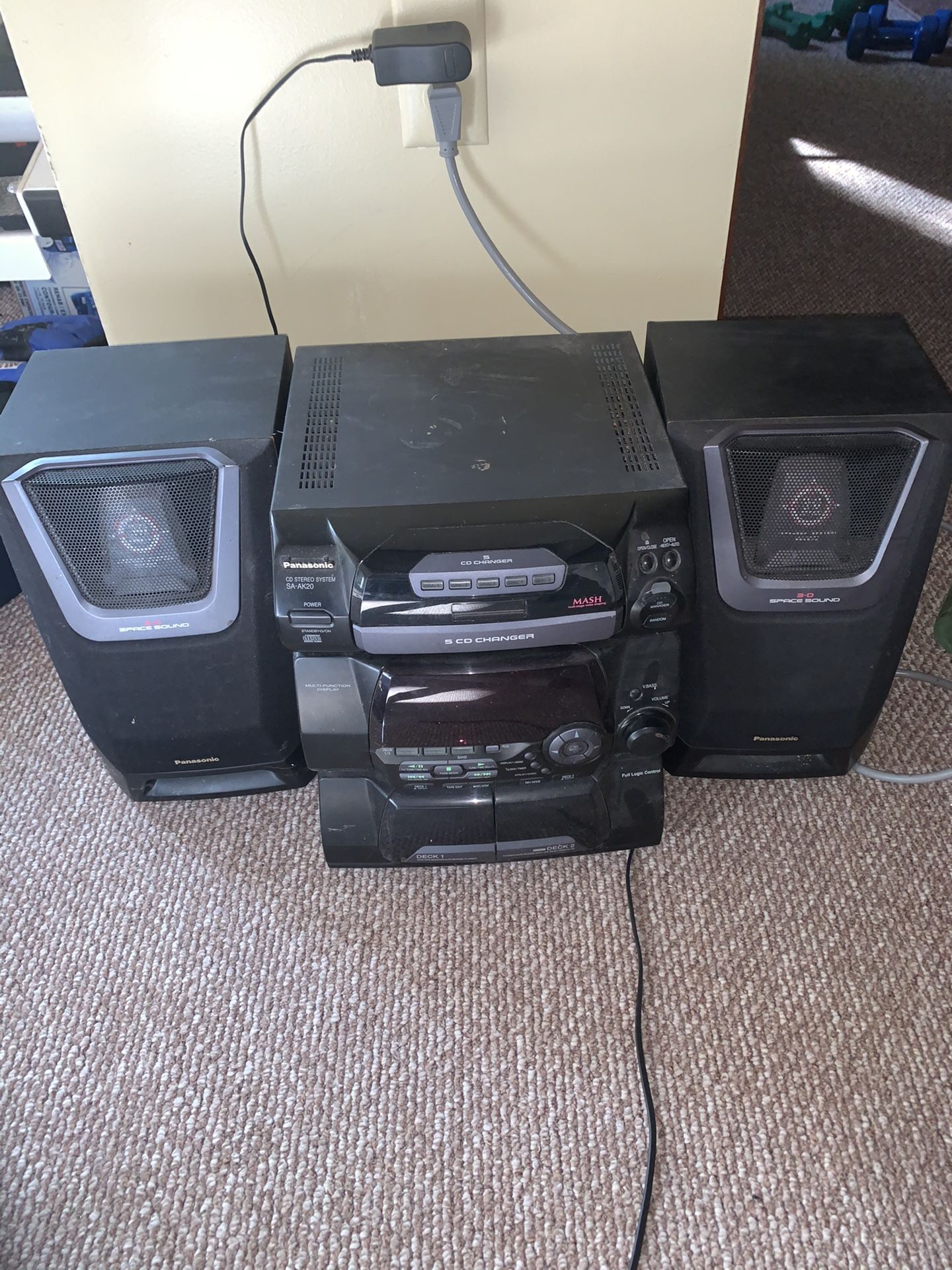 Stereo system with speakers