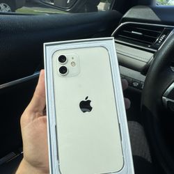 iPhone 12 (unlocked)64 Gb