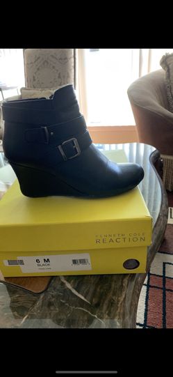 Kenneth Cole Reaction Booties