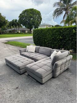Gray Velvet Rooms To Go Sectional Sofa W/ Ottoman (Delivery Available)