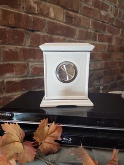 Lenox Quartz Wedding Promises Opal innocence Medium Clock /Made In China