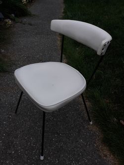 White atomic 1950s chair mid century modern padded vinyl