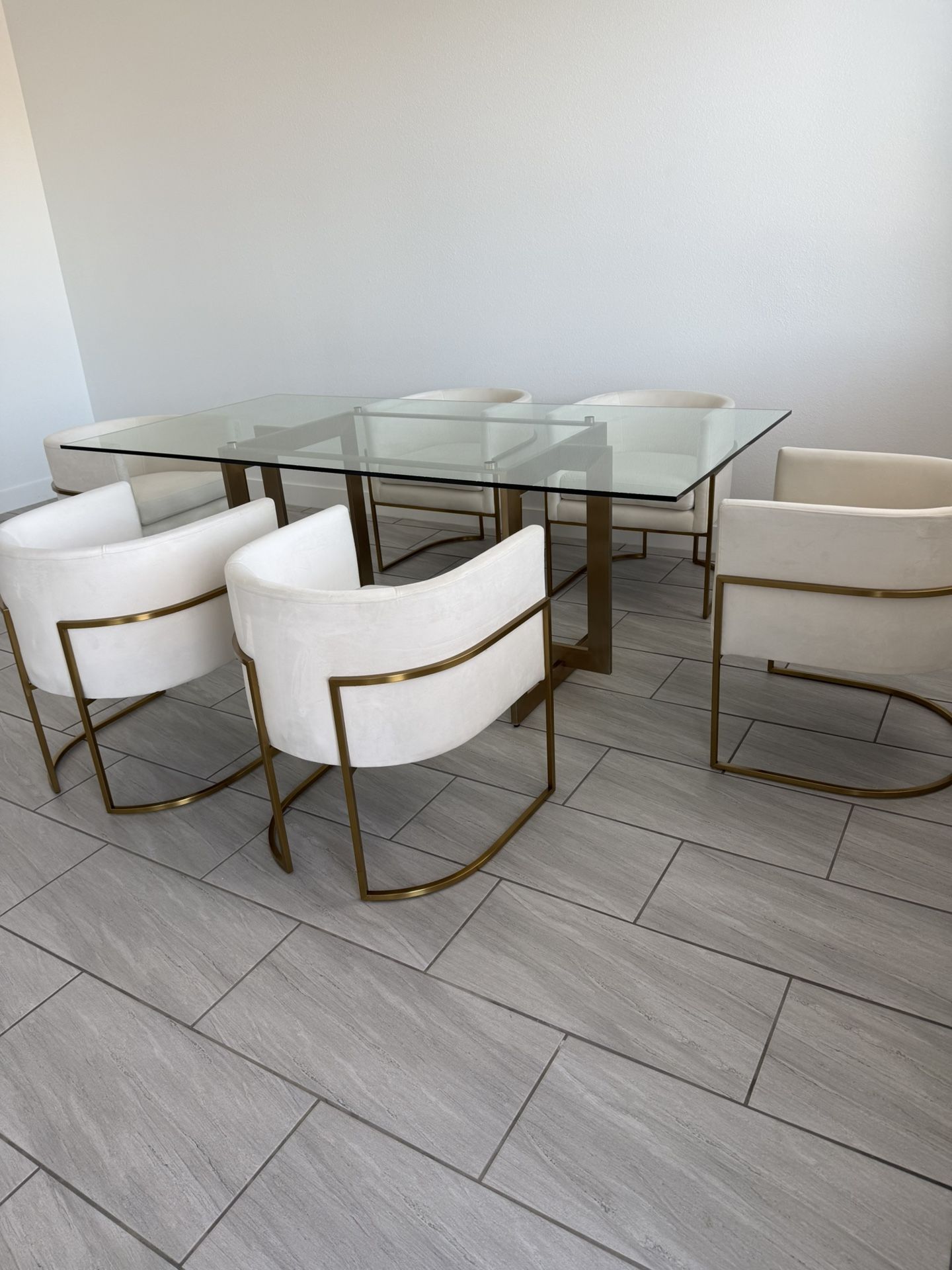 Dining Table And Chairs 