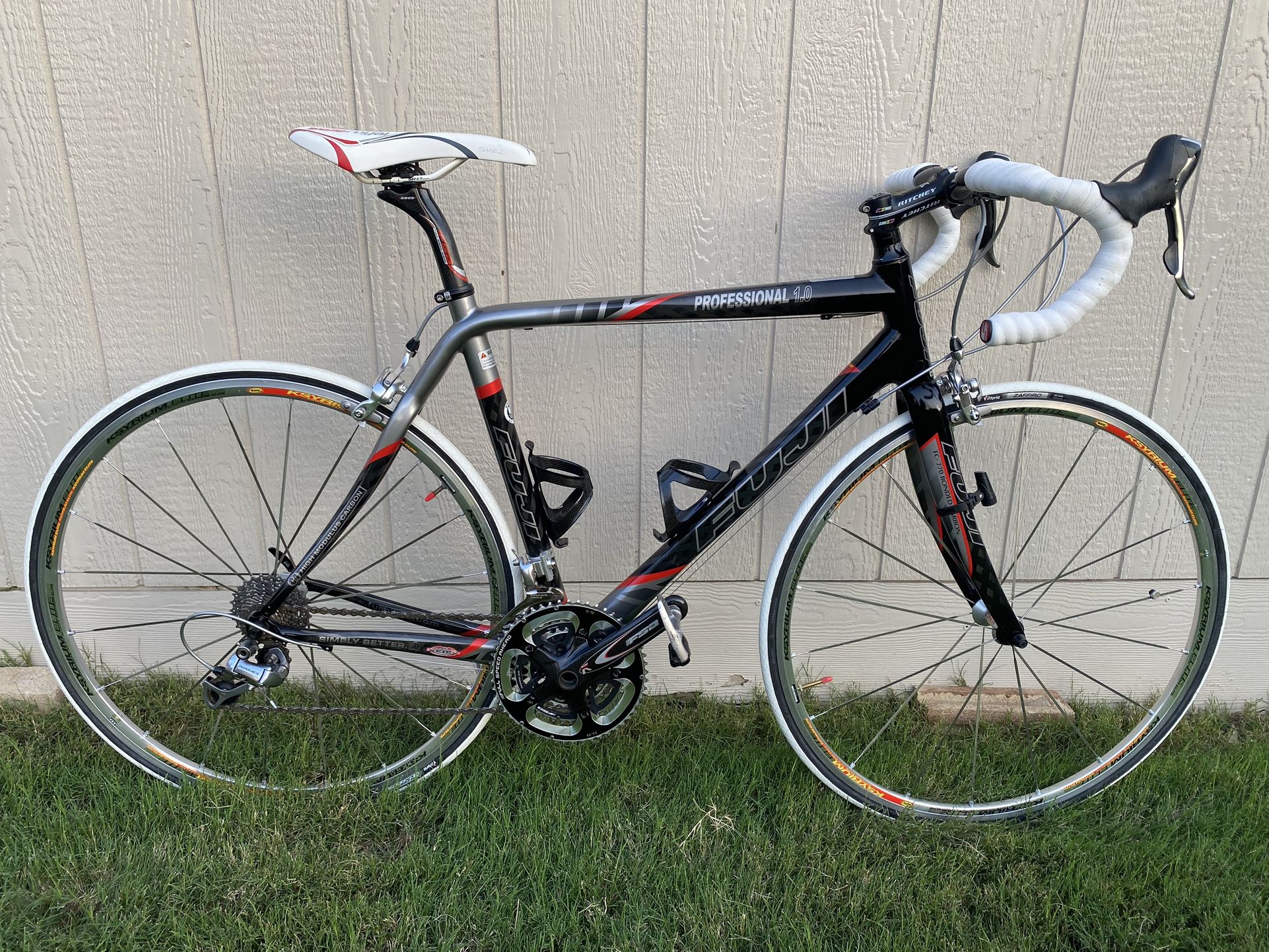 Fuji Professional 1.0 Road Bicycle