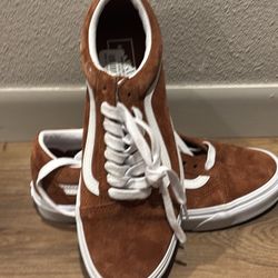 Suede Vans W9.5