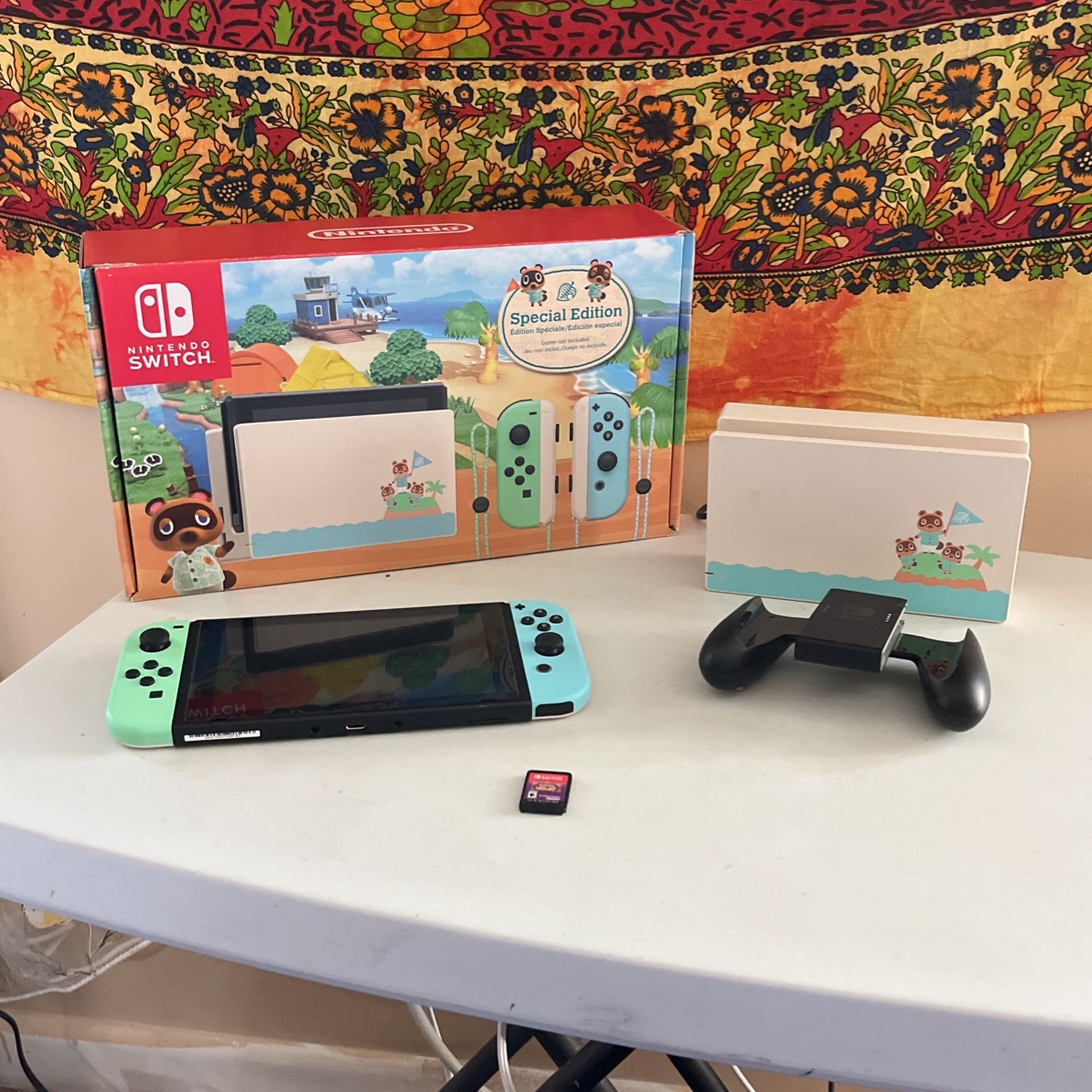 Special Edition Animal Crossing Nintendo Switch + Pokemon Violet