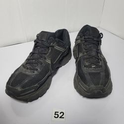 Nike Black Running Shoes, size 9,5 (52)