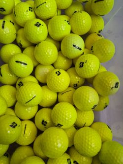 Yellow e--6 golf balls