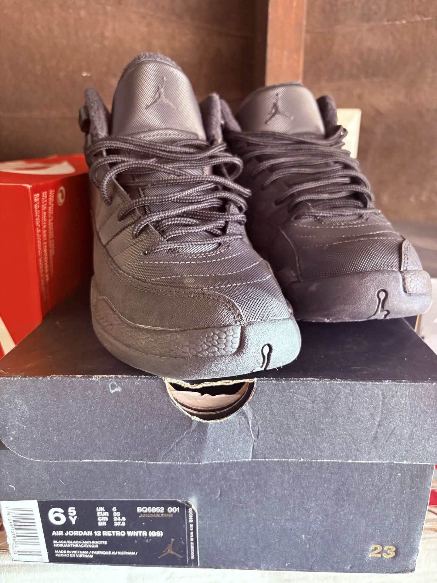 Jordan 12 Retro Winters