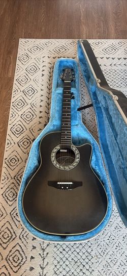 Ovation Pinnacle acoustic/electric guitar with hard case