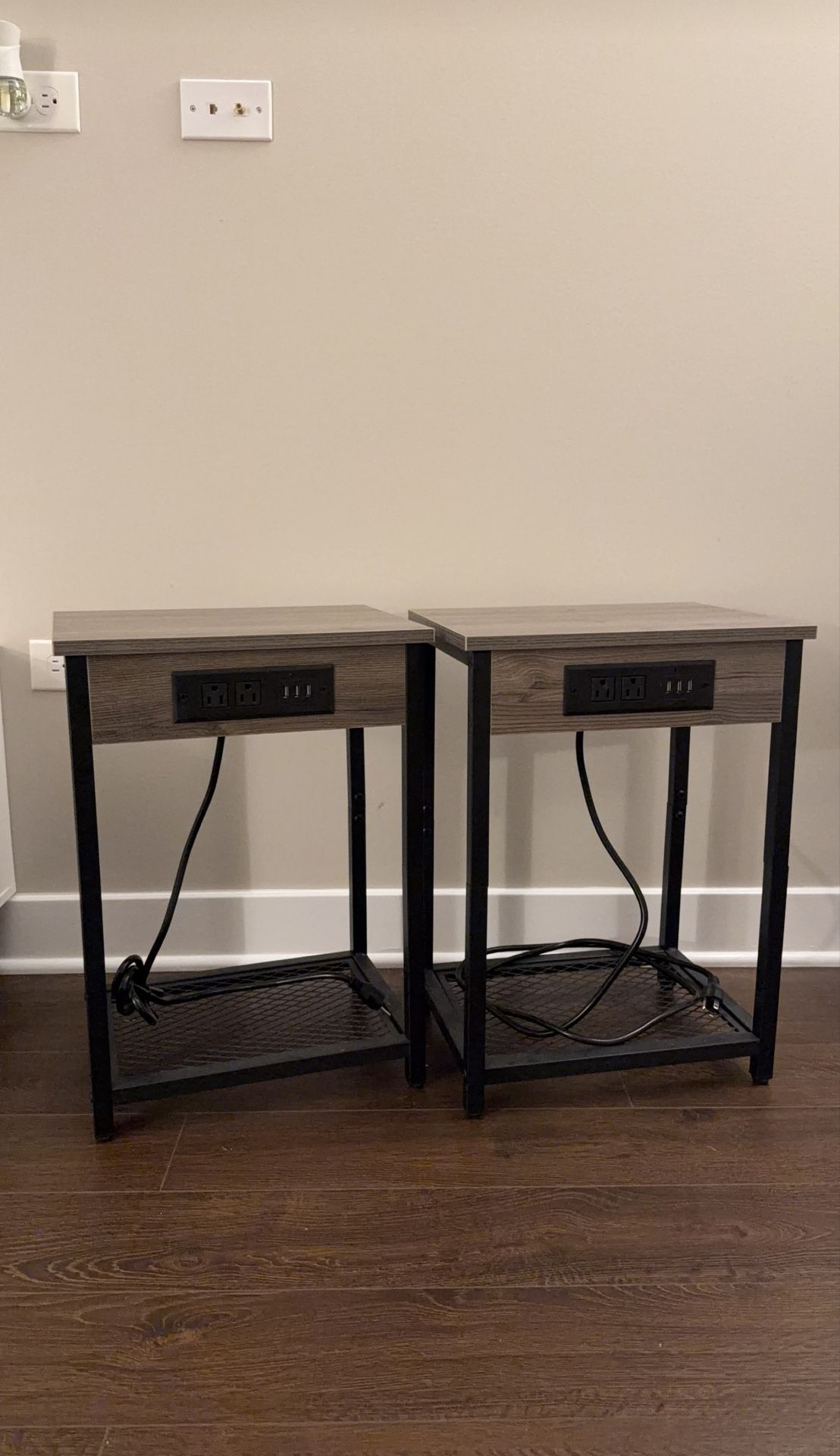 Set of 2 End Tables with Charging Station