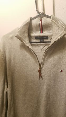 Tommy Hilfiger sweatshirt size large
