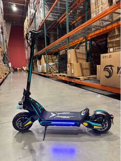 Dual-motor high-speed electric scooter