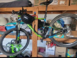 His and Hers Mountain Bikes (27.5)