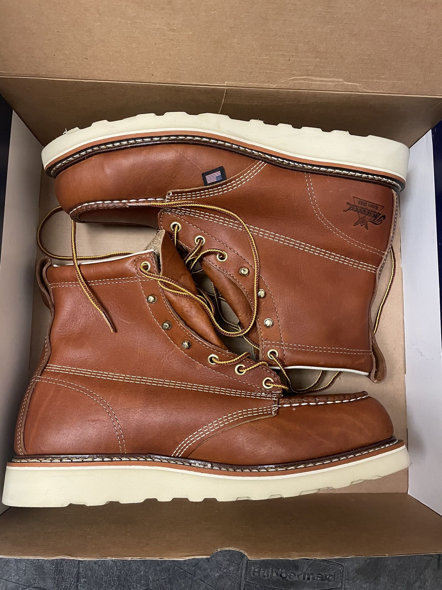 WORK BOOTS