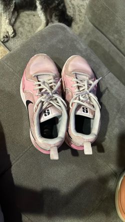 Sabrina 2 Basketball Shoe Pink Size 5y