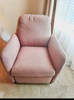 Modern Fabric Recliner – Excellent Condition