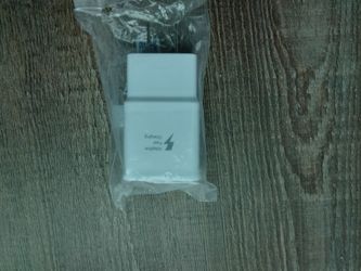 Sealed NEW Samsung Fast Adaptive Charger
