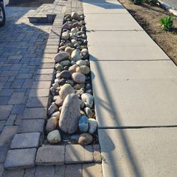 LOTS OF NOIYO RIVER ROCK NATURAL LANDSCAPE HARDSCAPE GARDEN PLANT CONCRETE BED FILL 