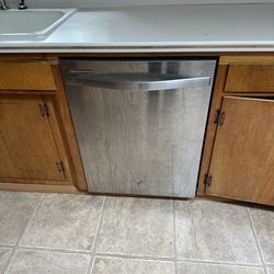 Free Working Dishwasher