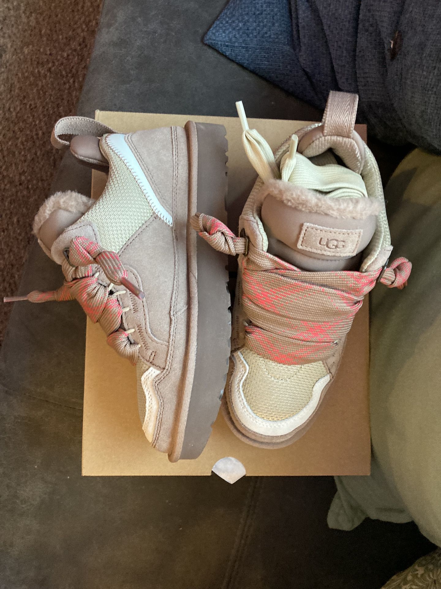 Womens Size 8 Ugg Shoes