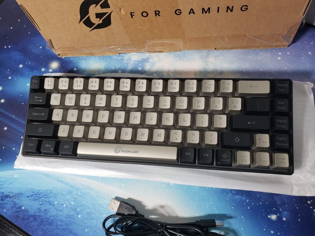 65% Gaming Keyboard, Wired Backlit Mini Keyboard, Ultra-Compact Anti-Ghosting No-Conflict 68 Keys Membrane Gaming Wired Keyboard for PC Laptop Mac Gam