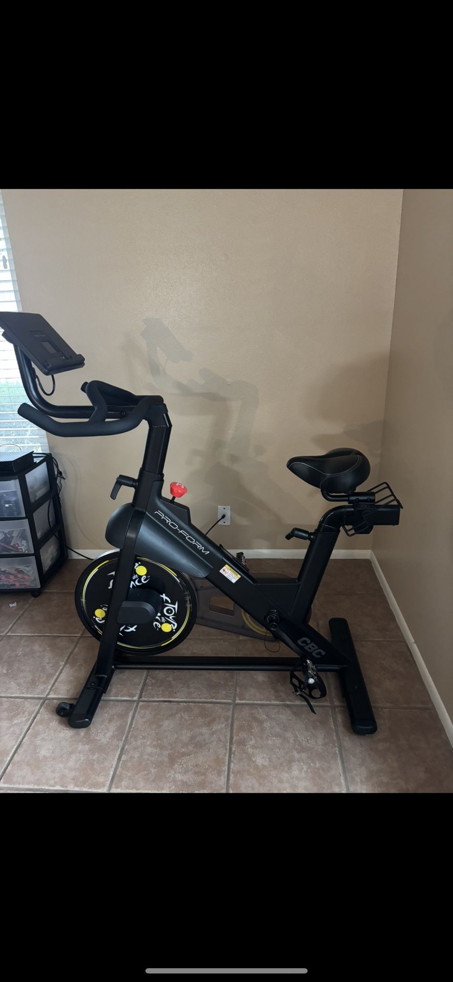 Proform Tour de France Exercise Bike CBC ( Like New)